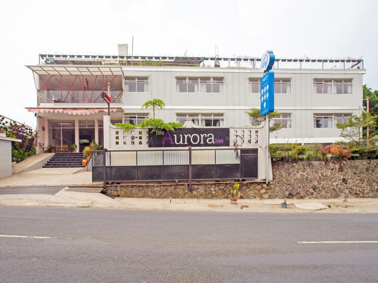 Super Oyo Collection O 3876 The Aurora Inn Lembang Buitenkant foto